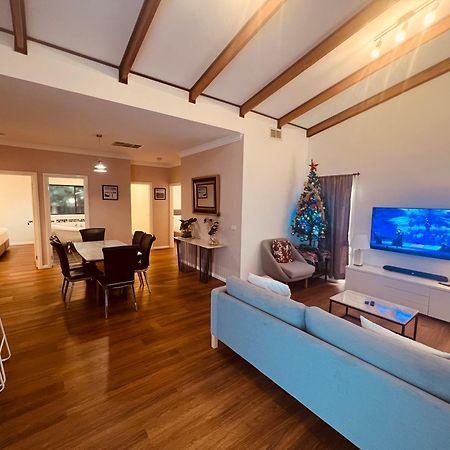 Cosy 4Br Home 15 Minutes Away From Melbourne Airport St Albans Exterior photo