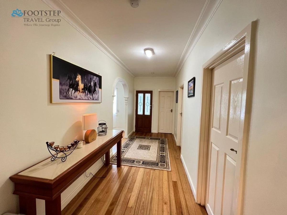 Cosy 4Br Home 15 Minutes Away From Melbourne Airport St Albans Exterior photo