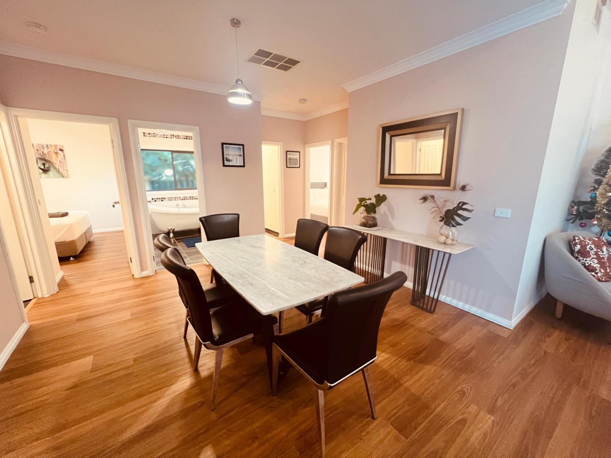 Cosy 4Br Home 15 Minutes Away From Melbourne Airport St Albans Exterior photo
